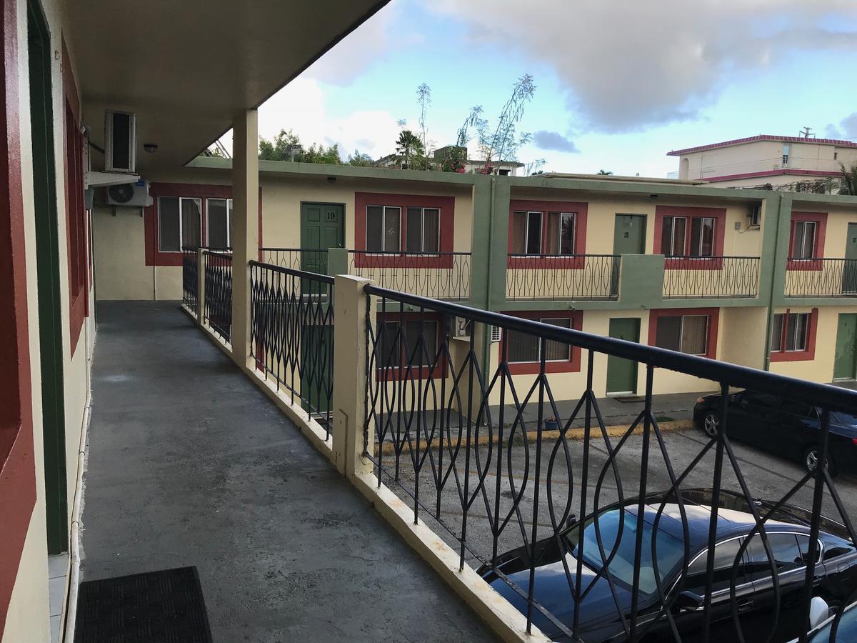 2 Bedroom / 1 Bath Only 5 Minutes Away From Bank Of Hawaii Sinajana Esterno foto